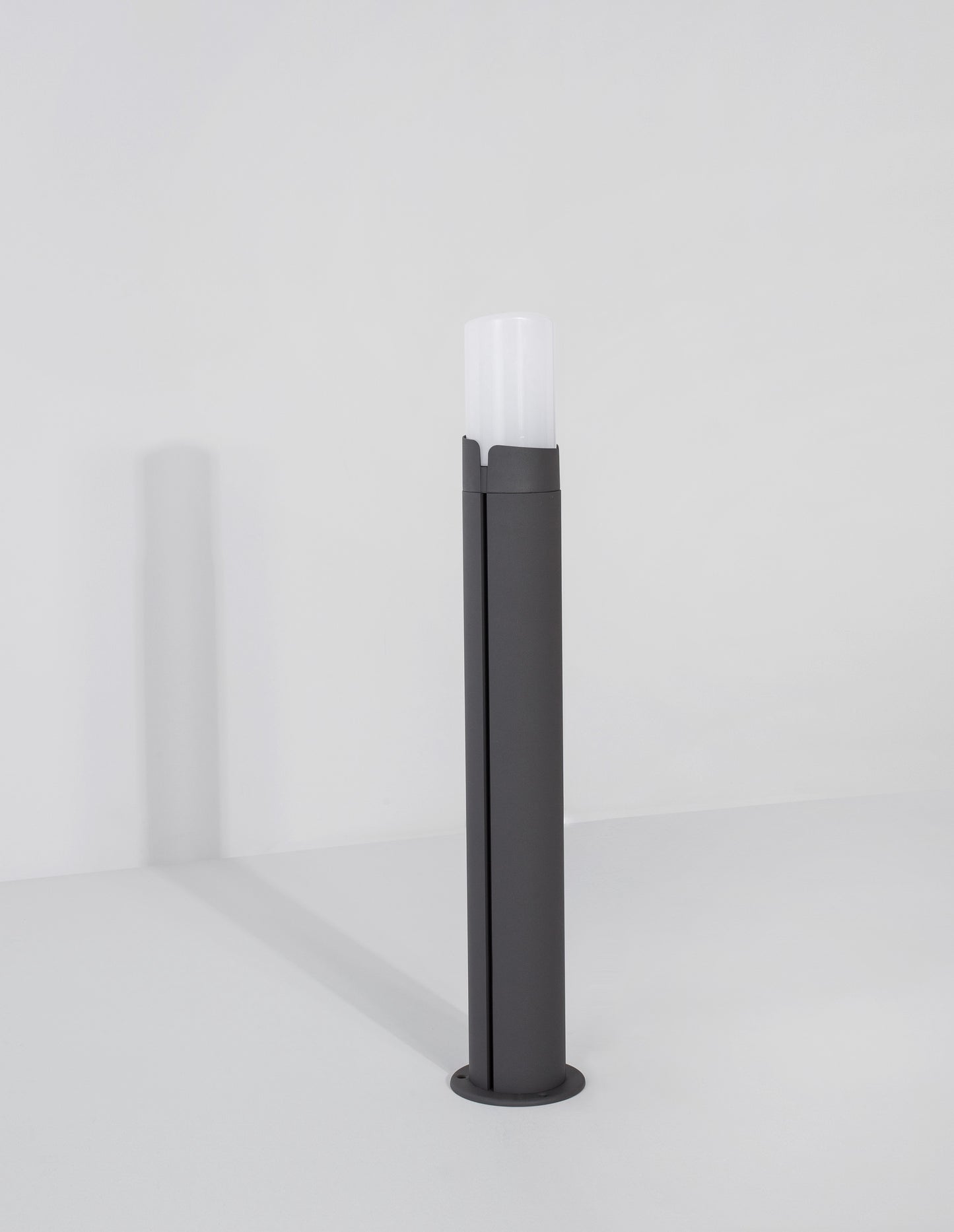 Pyro bollard 